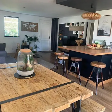 Maison 8 Personnes Avec Piscine Saint-Laurent-dʼAigouze