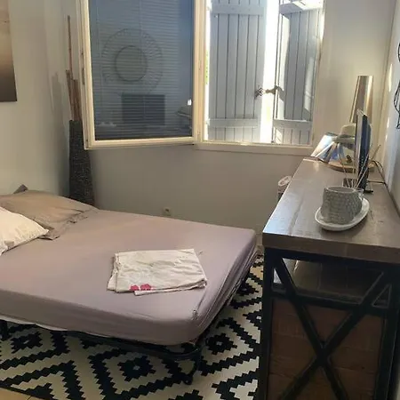 Maison 8 Personnes Avec Piscine Villa Saint-Laurent-dʼAigouze