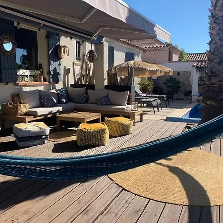 Maison 8 Personnes Avec Piscine Villa Saint-Laurent-dʼAigouze